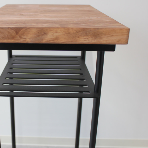 アイアン製の中棚付きサイドテーブル　無垢　観葉植物　アイアン　industrial風　中棚付き　カフェ風 3枚目の画像