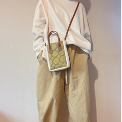 お得なリバーシブルカラー♡mina perhonen タンバリン生地と本革のミニミニトートバッグ 6枚目の画像