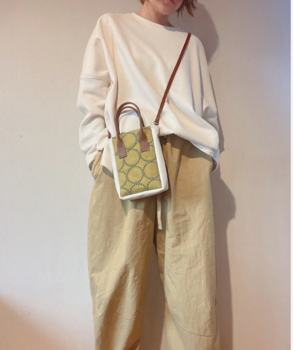 お得なリバーシブルカラー♡mina perhonen タンバリン生地と本革のミニミニトートバッグ 6枚目の画像