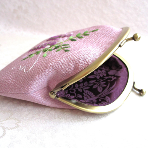 日本刺繍【藤の花】絹のがま口ポーチ ◇藤色◇ 刺繍 手刺繍 花