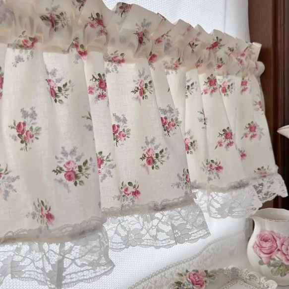 ローズピンク ミニバラの花束 カフェカーテン バランスカーテン 1枚目の画像