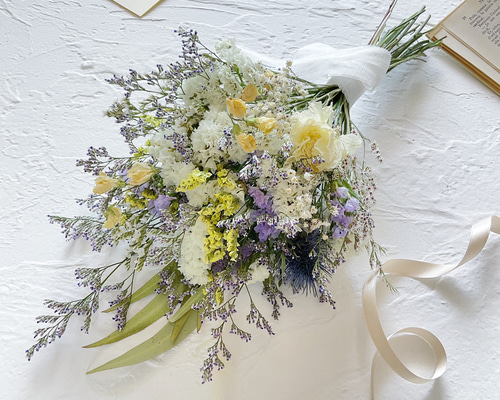 母の日新商品♡爽やかシックなラナンキュラスとスターチスのスワッグ