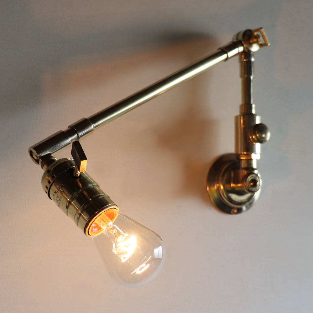 USAヴィンテージ真鍮製スウィングアーム自在金具付きブラケットライト