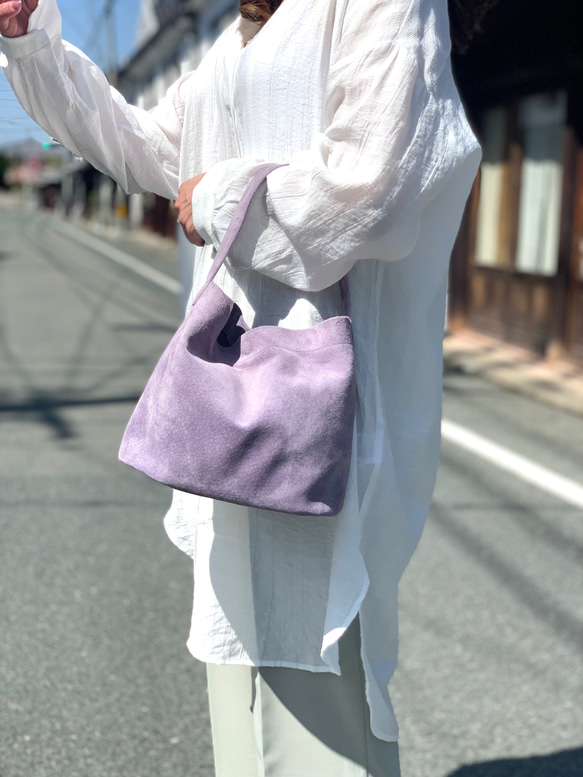 長財布が横に入る‼︎本革ミニマルバッグ」パープル スエード ワン