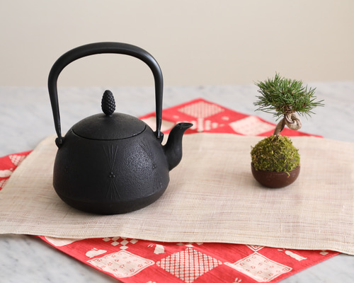 鉄瓶 茄子形松 1.0L 金野和司 ポット・急須 水沢鋳物工業協同組合 通販