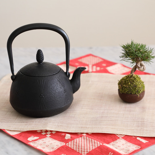 鉄瓶 茄子形松 1.0L 金野和司 ポット・急須 水沢鋳物工業協同組合 通販