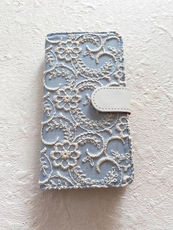 手帳型　ボタニカル刺繍　iPhoneケース 2枚目の画像