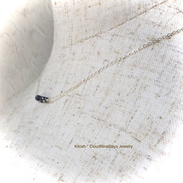 天然貴石アイオライトのシルバーチェーンチョーカー　ジェムバーネックレス　40cm 7枚目の画像