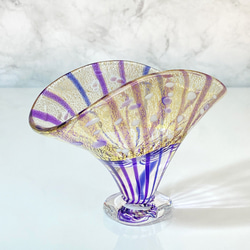 金箔ガラスの扇・香立て ブルーアメジスト色 きれいな紫色 トンボ玉＆お香付き 2枚目の画像