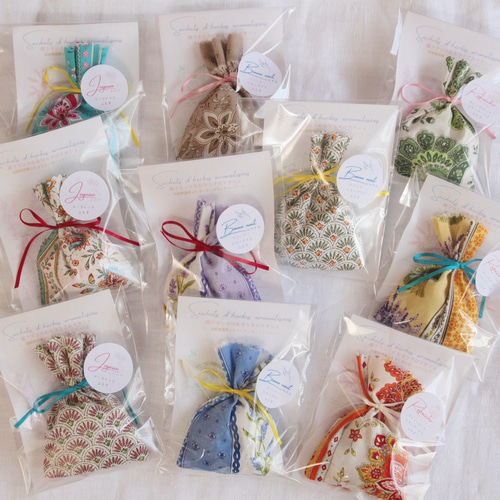 南仏プロヴァンスのお守りアロマサシェ 国産無農薬よもぎと