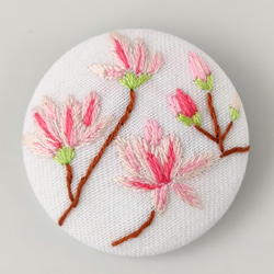 hime  　ハンドメイド　刺繍ブローチ　ボンボンブローチ24-29 ハンドメイド 刺繍ブローチ ハート ボンボンブローチ202 - メルカリ