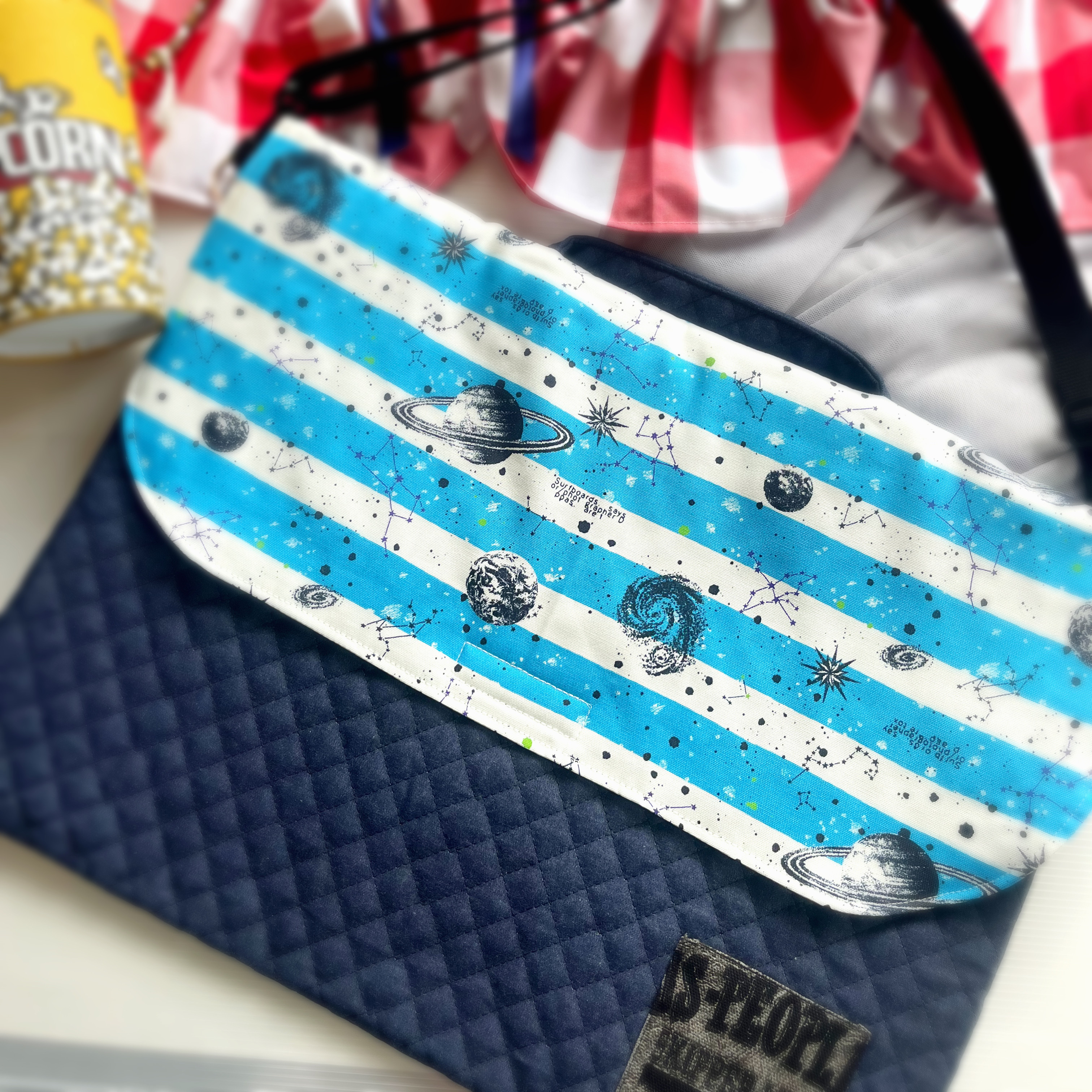 防災頭巾カバー　背もたれタイプ　宇宙柄 夏休み先行販売！数量限定⭐︎宇宙ボーダー！柄防災頭巾入れ