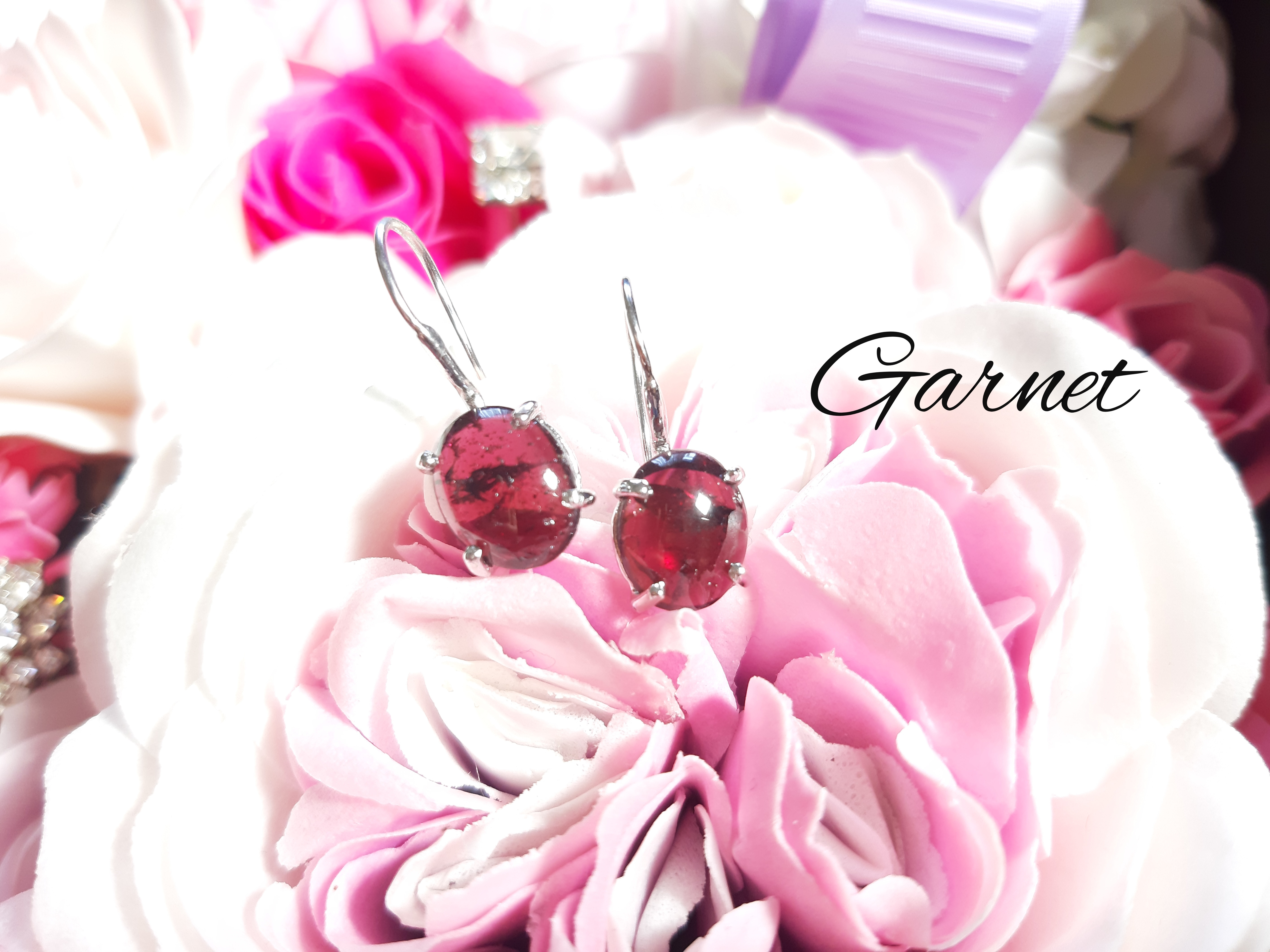 Sale☆『Garnet』の世界でひとつの天然石ピアスsv925＋プラチナ仕上げ