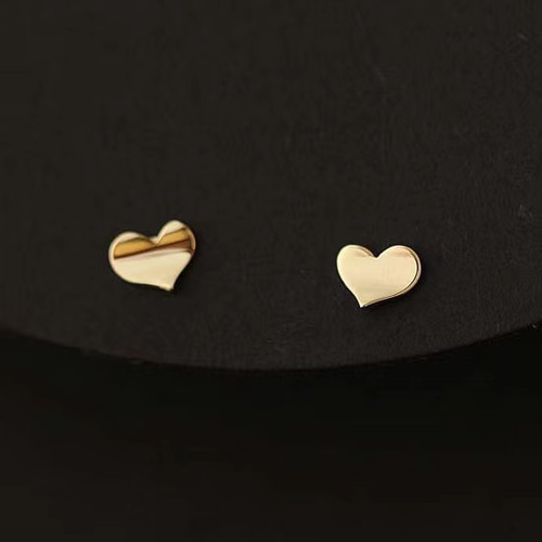 K9YG/9金☆ツイストハートピアス シンプル ミニ 小さめ ゴールド Love 