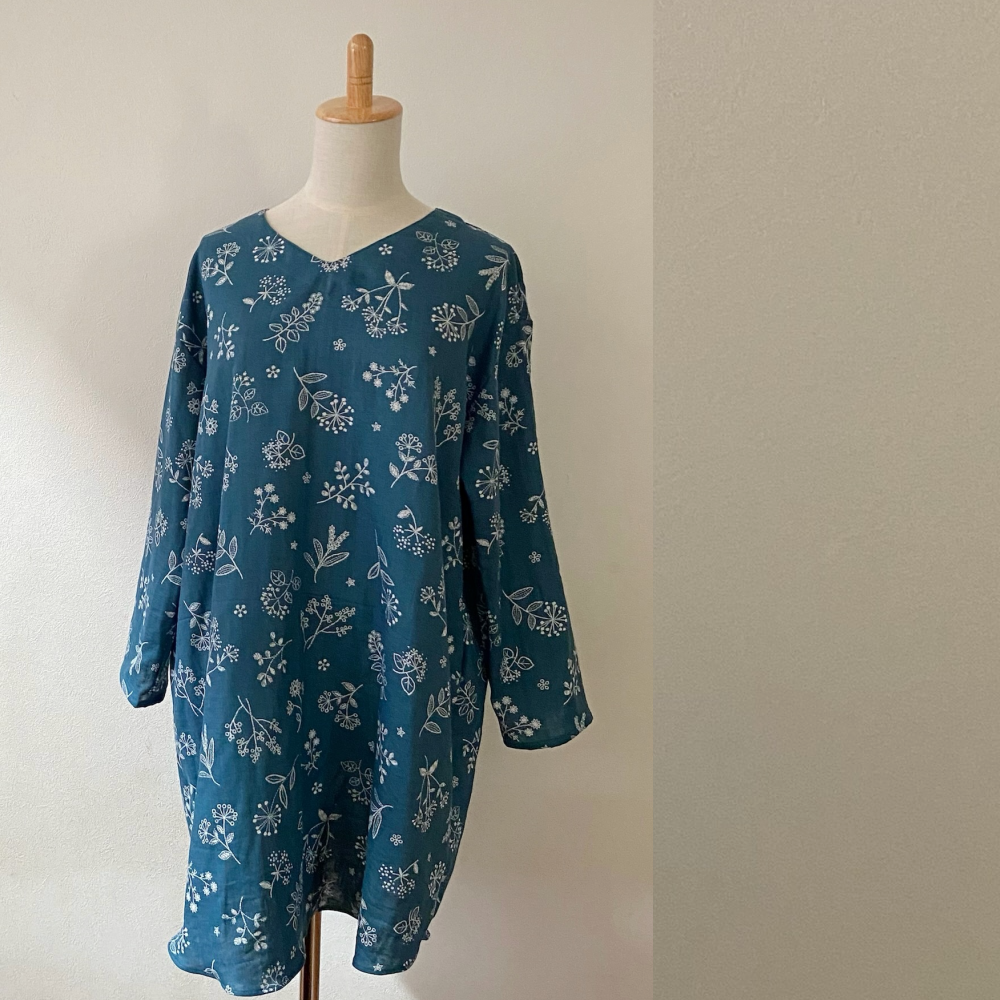ダブルガーゼのワイドプルオーバーチュニックタイプ  ✳︎フラワー×ブルーグリーン【受注製作】