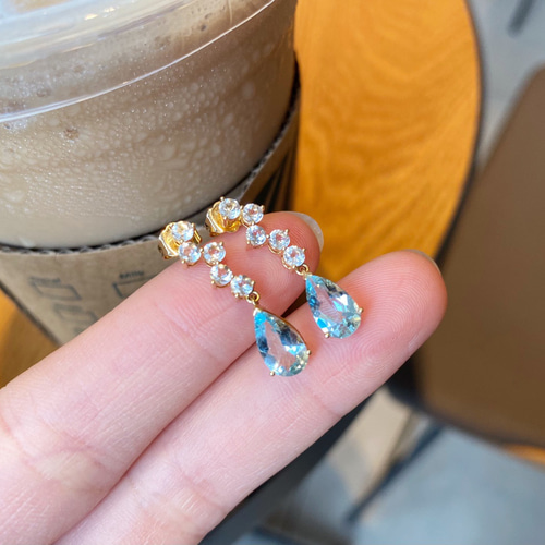 水滴形 アクアマリンピアスk18 ピアス（スタッド・一粒） パール大好き