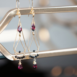 【14KGF】14KGF Double Teardrop Rhodolite Garnet Earrings 7枚目の画像