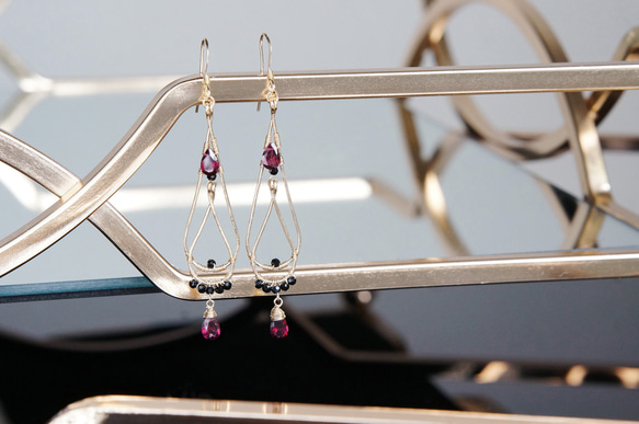 【14KGF】14KGF Double Teardrop Rhodolite Garnet Earrings 6枚目の画像