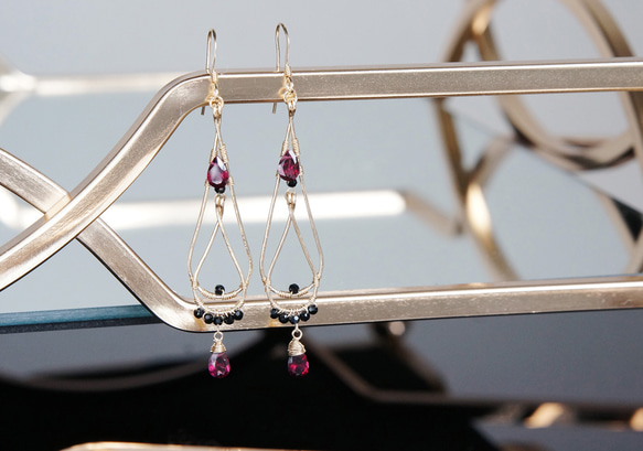 【14KGF】14KGF Double Teardrop Rhodolite Garnet Earrings 5枚目の画像