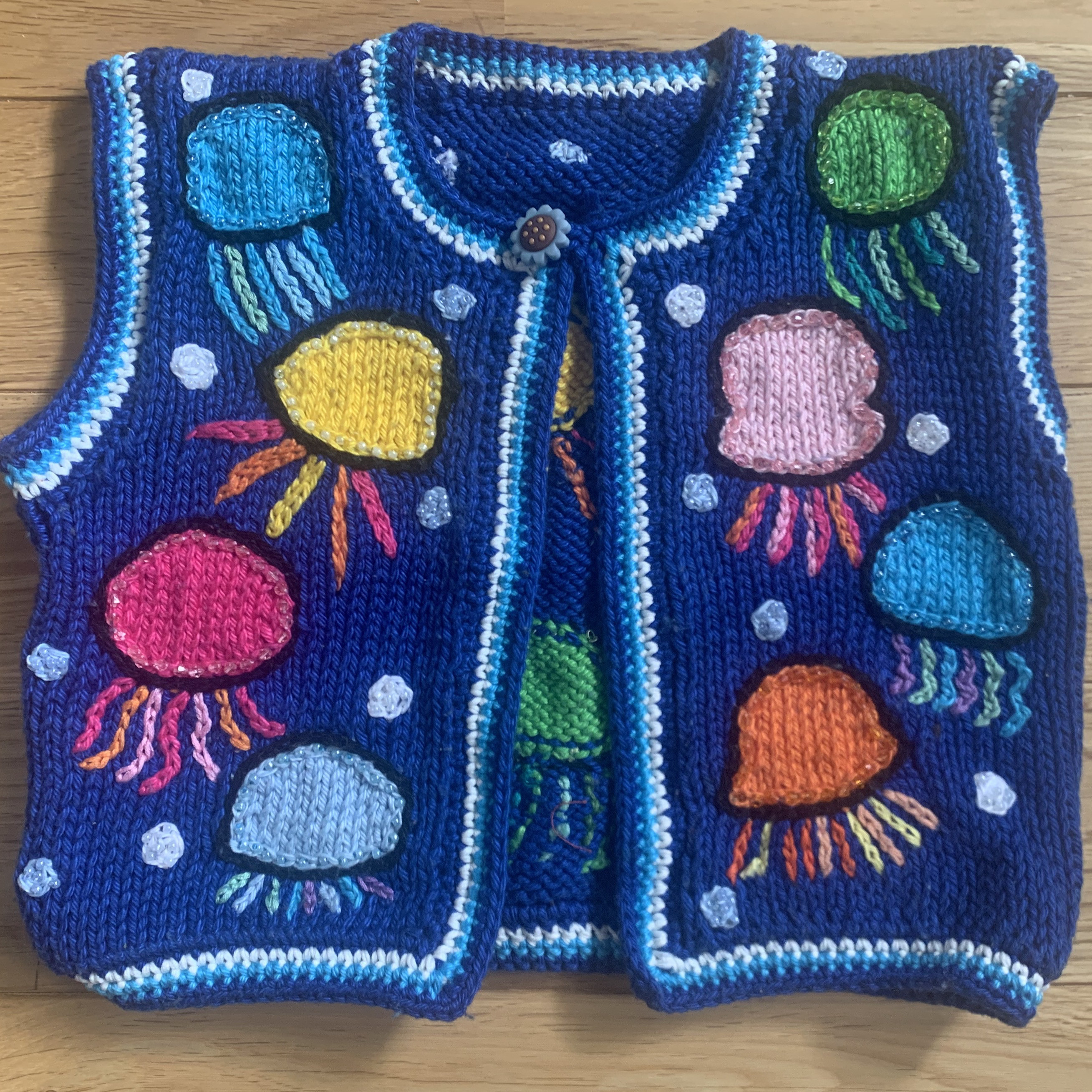 クラゲもようのサマーニット　２〜３才用