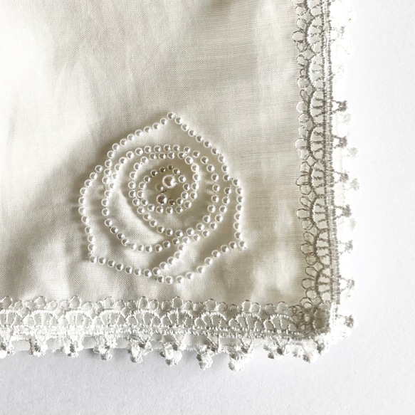 あゆちゃん★White★チュール★薔薇✿刺繍レース★ハンドメイドマスク あゆちゃん様専用☆White☆チュール☆薔薇✿刺繍レース