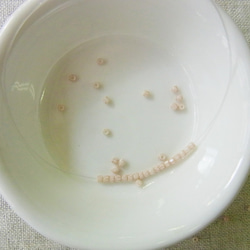 カットビーズ　ベージュピンク 3枚目の画像