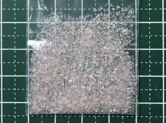 《合成オパール》(フローレスオパール) 原石 ピンク/マルチ斑 1.4ｇ ㉖ 2枚目の画像