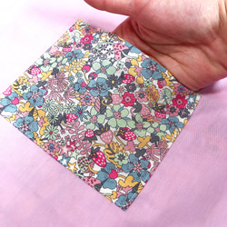 園生活を楽しく♪キッズエプロン 110㎝ リバーシブル リバティ 花柄 ポケット マジックテープ 7枚目の画像