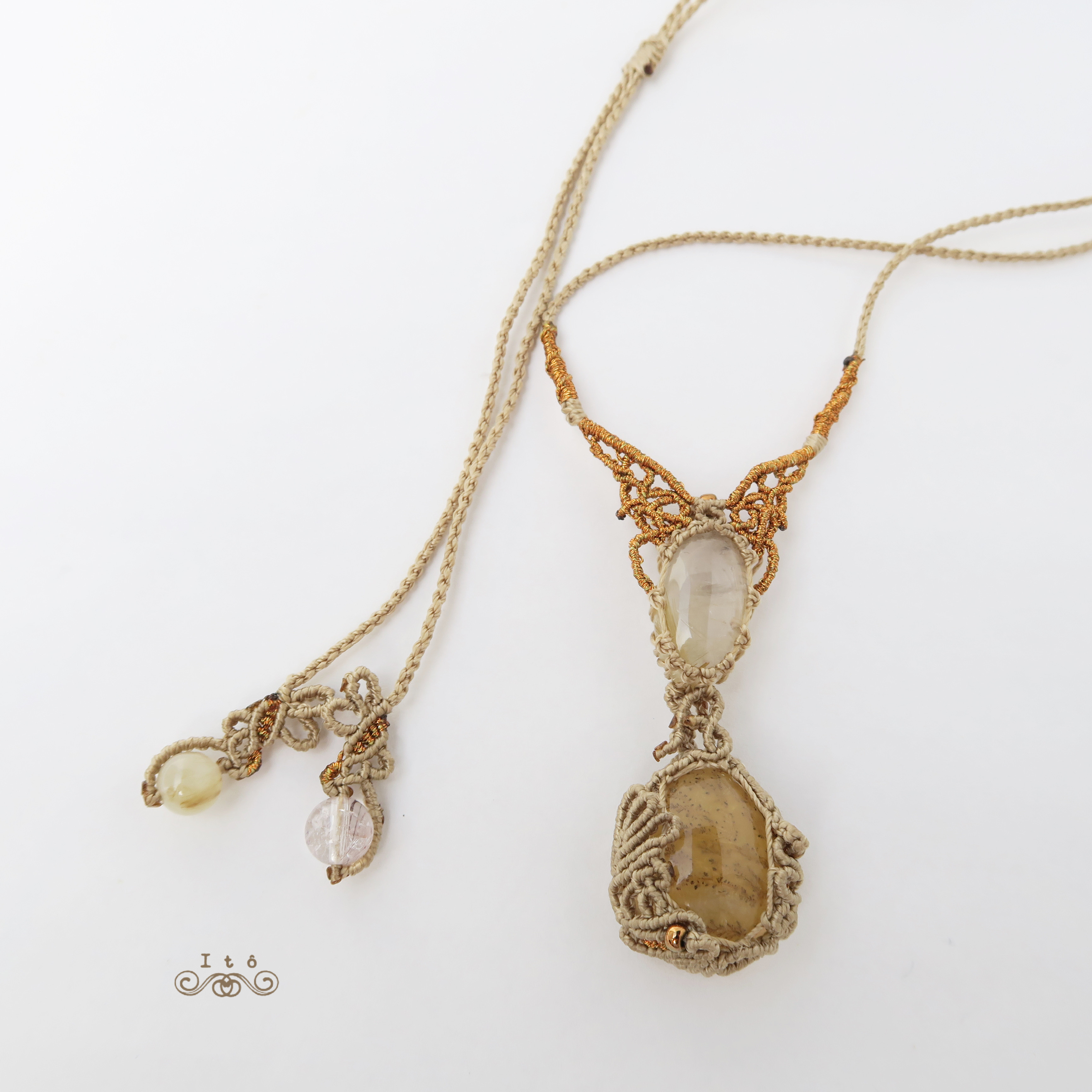 ブラジル産デンドリティッククォーツとルチルクォーツのマクラメネックレス