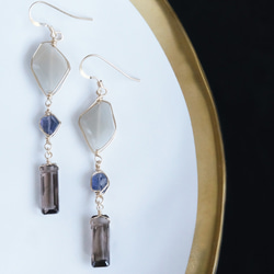 【14KGF】Grey Moon Stone,Iolite,Smoky Quartz Dangling Earrings 1枚目の画像