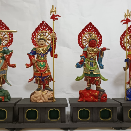新作 烏枢瑟摩明王 仏教工芸品 木彫仏像 含み 彩金 彩繪 金箔 新作 烏枢瑟摩明王 仏教工芸品 木彫仏像 含み 彩金 彩繪 金箔
