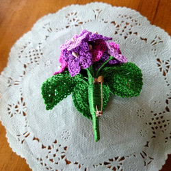 紫陽花のブローチ〈刺繍糸〉 2枚目の画像