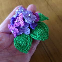 紫陽花のブローチ〈刺繍糸〉 3枚目の画像