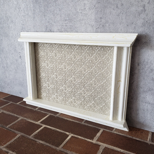 多目的な額縁シリーズ マントルピース風に見えなくもないA4サイズの