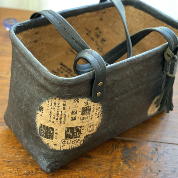 一閑張 かご バック 和モダン 一点物 本革ハンドル タッセル付き かご
