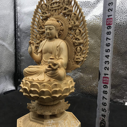 薬師如来  供養品   木彫仏像  仏教工芸品  災難除去 3枚目の画像