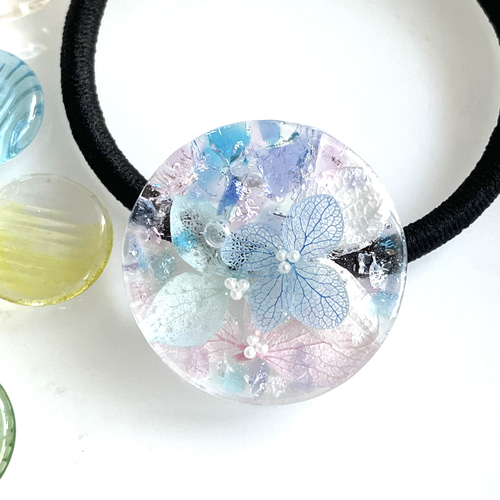 受注制作】雨の中の紫陽花 沖縄からの贈り物 琉球ガラス入り ヘアゴム