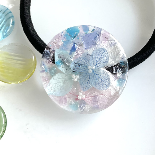 受注制作】雨の中の紫陽花 沖縄からの贈り物 琉球ガラス入り ヘアゴム