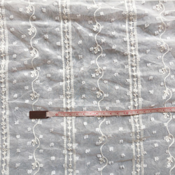《シフォン刺繍》ライトベージュ　140×45〈生地・布・ベビー・子供服・ブラウス・ワンピース〉F14-4 3枚目の画像