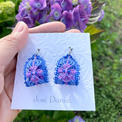 あじさい　糸のピアス/イヤリング　ニャンドゥティ  紫色の紫陽花　 2枚目の画像