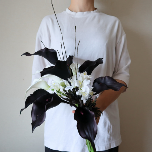 黒&白カラーリリィと枝物の大人花嫁ブーケ♡ アーティフィシャル