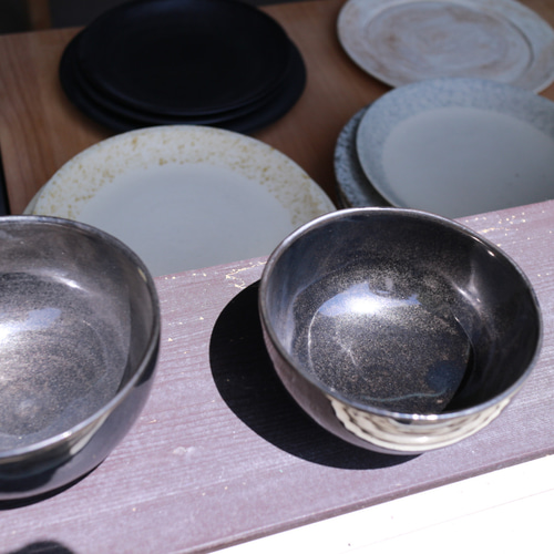 高光沢釉黒茶碗 茶碗・めし碗 器舎扇歩 通販 13825921｜Creema