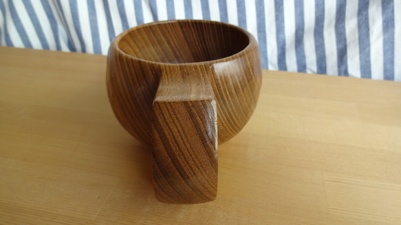 エンジュの木で作った一木彫りコーヒーカップ。 8枚目の画像