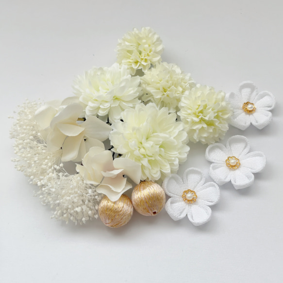 ホワイト＊ピンポンマム❁ つまみ細工小花 ❁﻿成人式 振袖 髪飾り 6枚目の画像