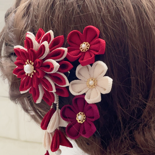 えんじ＊生成＊華ダリア ❁振袖髪飾り【和 つまみ細工】結婚式・成人式