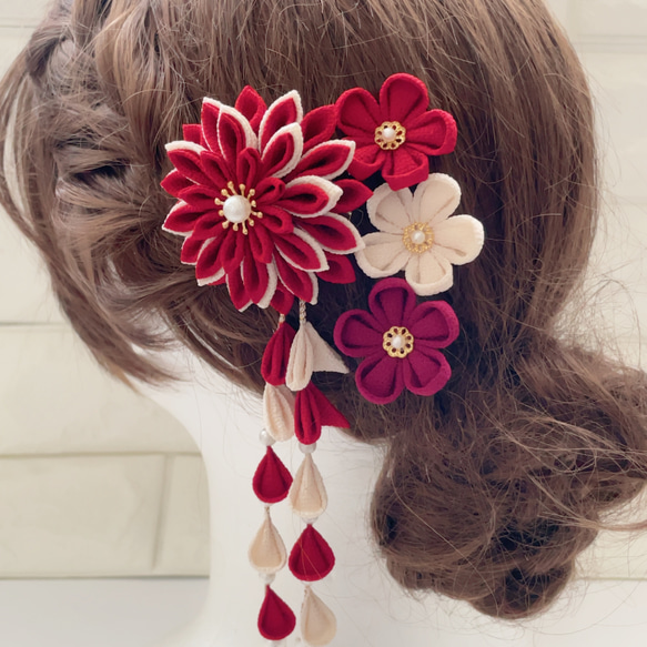 えんじ＊生成＊華ダリア ❁振袖髪飾り【和 つまみ細工】結婚式・成人式