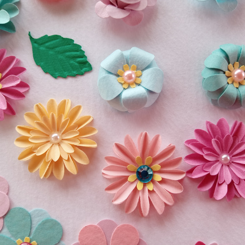 ピンク、水色系 ペーパーフラワー詰め合わせ 30個 葉30個 クラフト