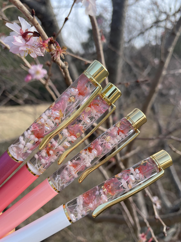 母の日 に大人気♡本物桜まるごと3輪 ♡名入れ【ハーバリウムボールペン】ギフト プレゼント 6枚目の画像