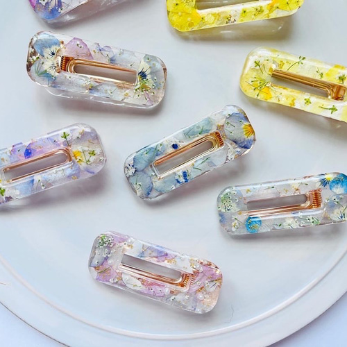 押し花ヘアクリップ ビオラ 新作WEEK2022♡春の淡色 ビオラドライフラワー押し花スクエアヘア