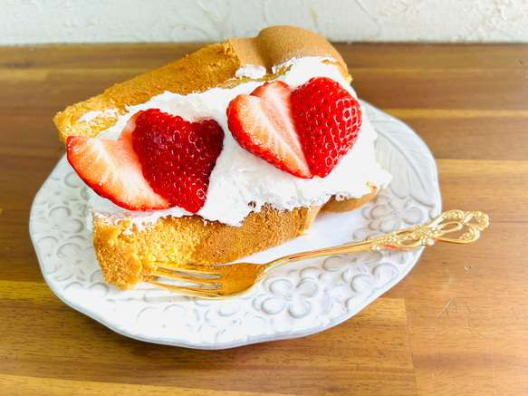 ♡ハート苺のクリームサンドシフォン3個セット♡ ケーキ せるろ